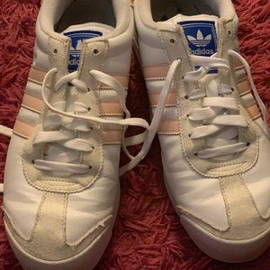 Adidas samoas